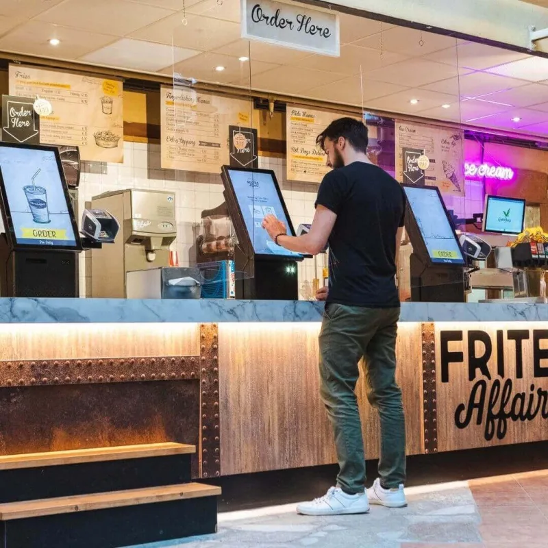 Fastservice bestelzuilen afhalen bezorgen kassasysteem 1