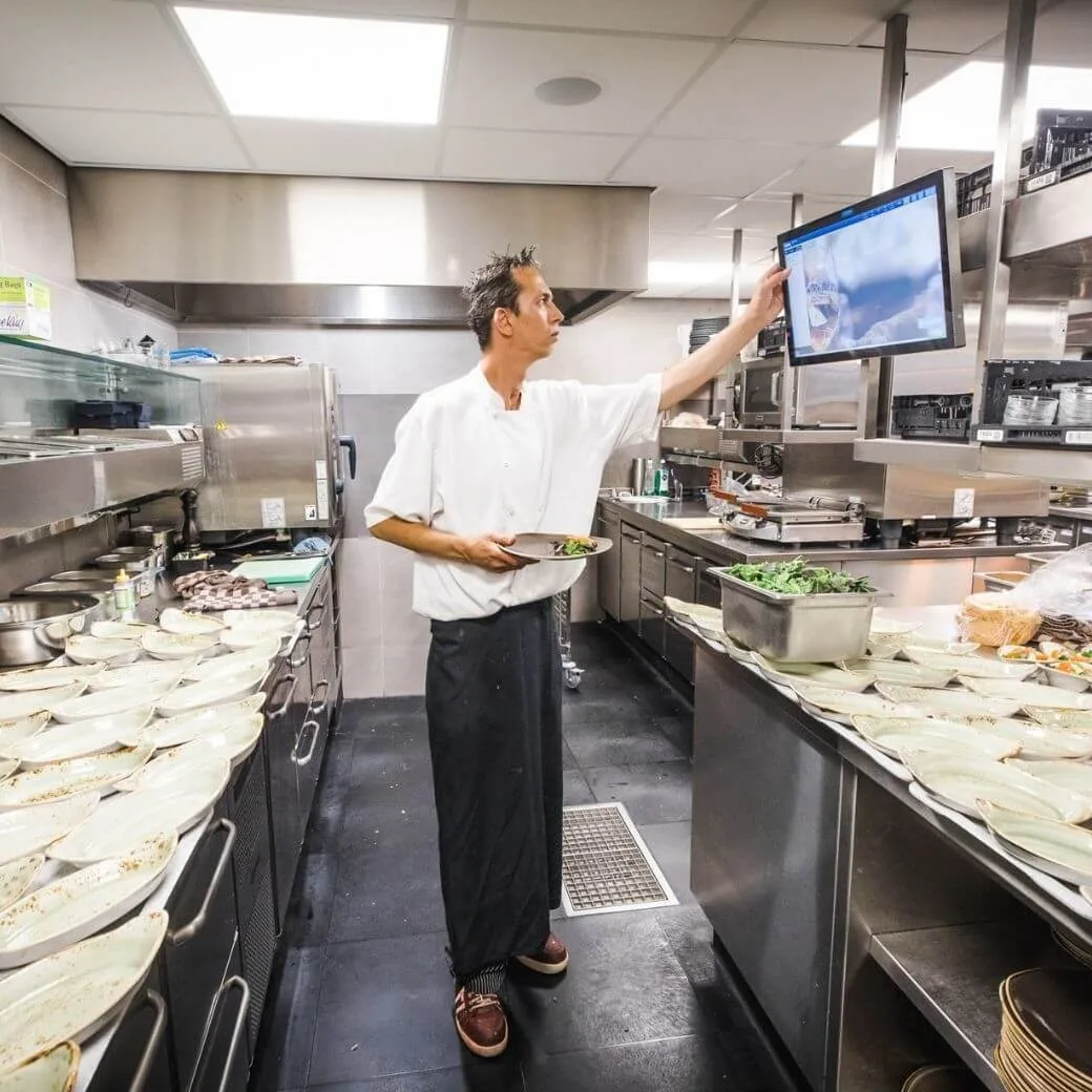 Hotel restaurant kitchen manager